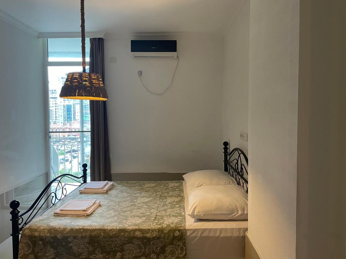 Cozy Apartment In The Center Of 바투미 외부 사진
