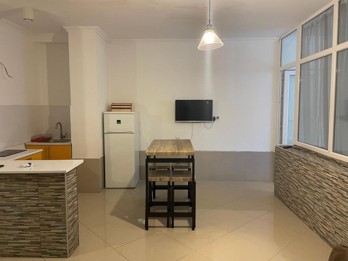 Cozy Apartment In The Center Of 바투미 외부 사진